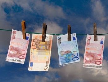 Στέγνωμα χρημάτων - euro_stegnoma